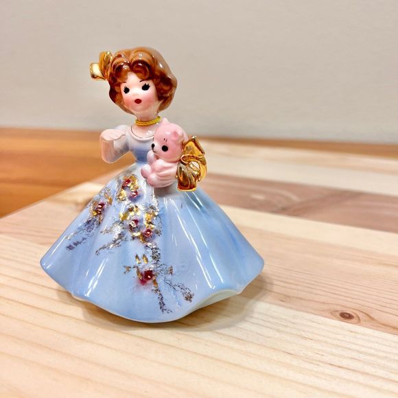 Vintage Josef Originals Special Occasions Series "The New Baby" Ceramic Figurine - Picture 2 of 10